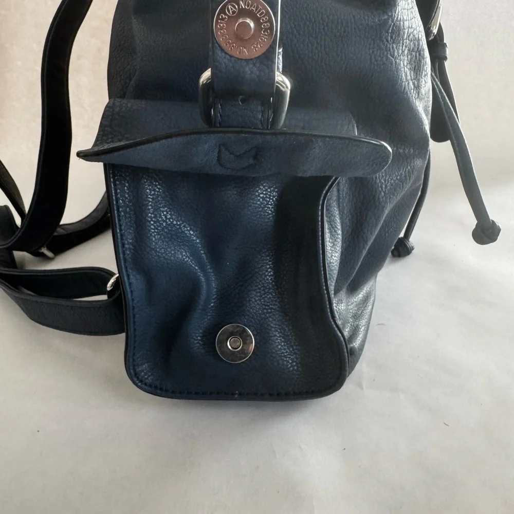 Black Rivet Navy Blue Chain-Trim Backpack